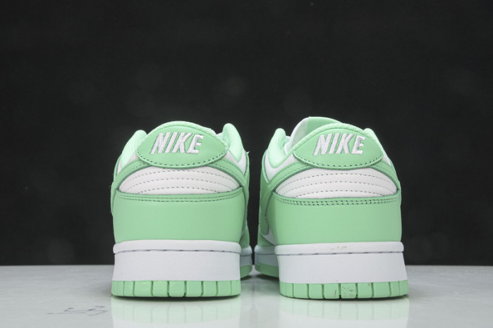 nike dunk low green glow - dd1503-105