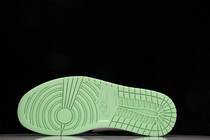 air jordan 1 high og green glow dz5485-130