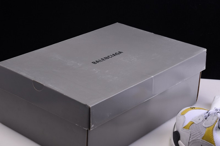 bl triple s trainers clear sole grey yellof white 541624 w09oh 1008