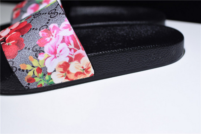 gc leather slide sandal with flower 0400088498707