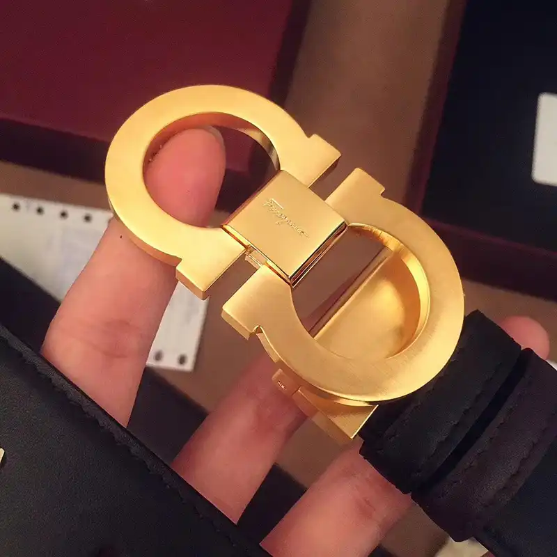 Salvatore Ferragamo s Belte 1905BL0035