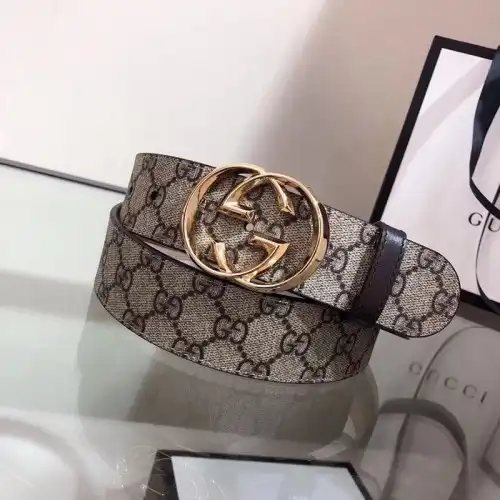 G*u*i s belte 1905bl0255