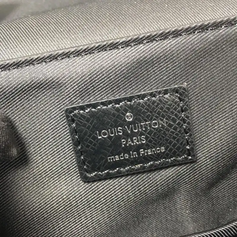 LV Bags 19B570301