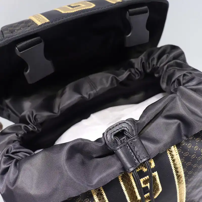 G*u*i backpack 19gm0066