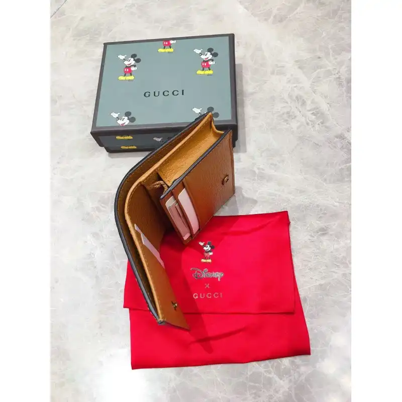 G*u*i bags 20b570085