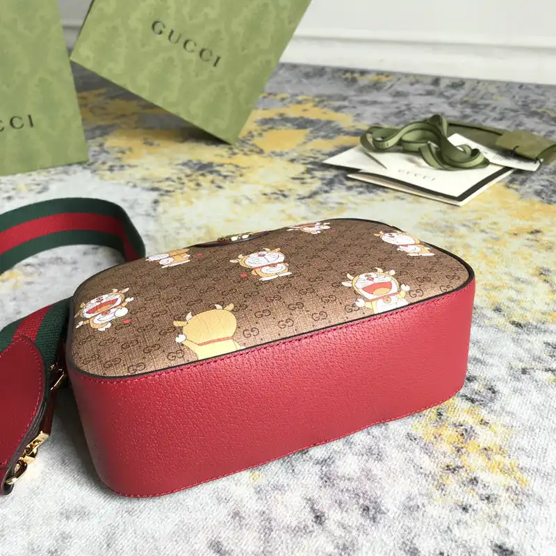 G*u*i bags 2104dj0020