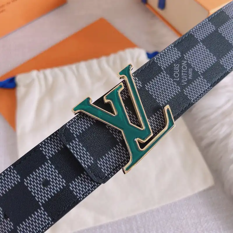 LV Belts 2106XA0168