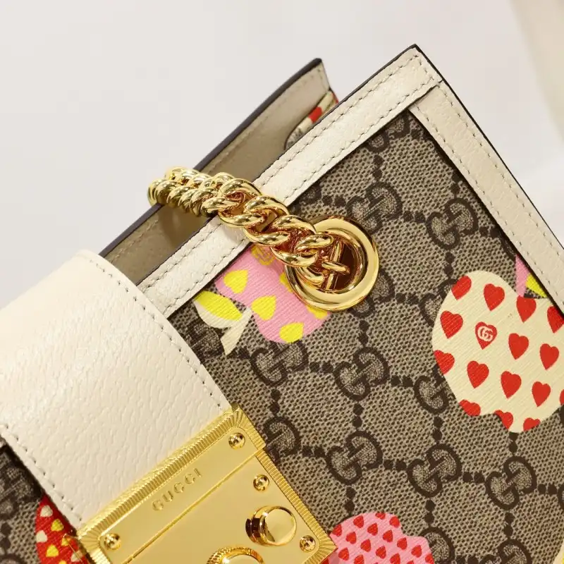 G*u*i s bags 2108dj0046