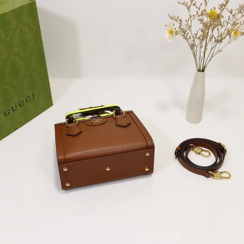 G*u*i s bags 2108dj0077