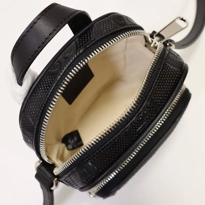 G*u*i s bags 2108dj0093