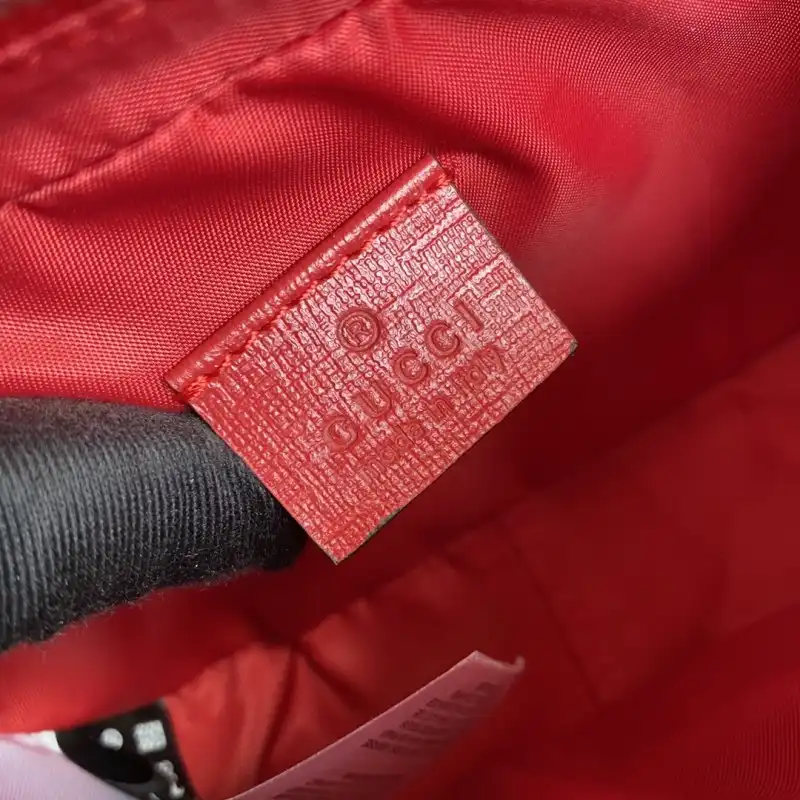 G*u*i s bags 2108ya0001