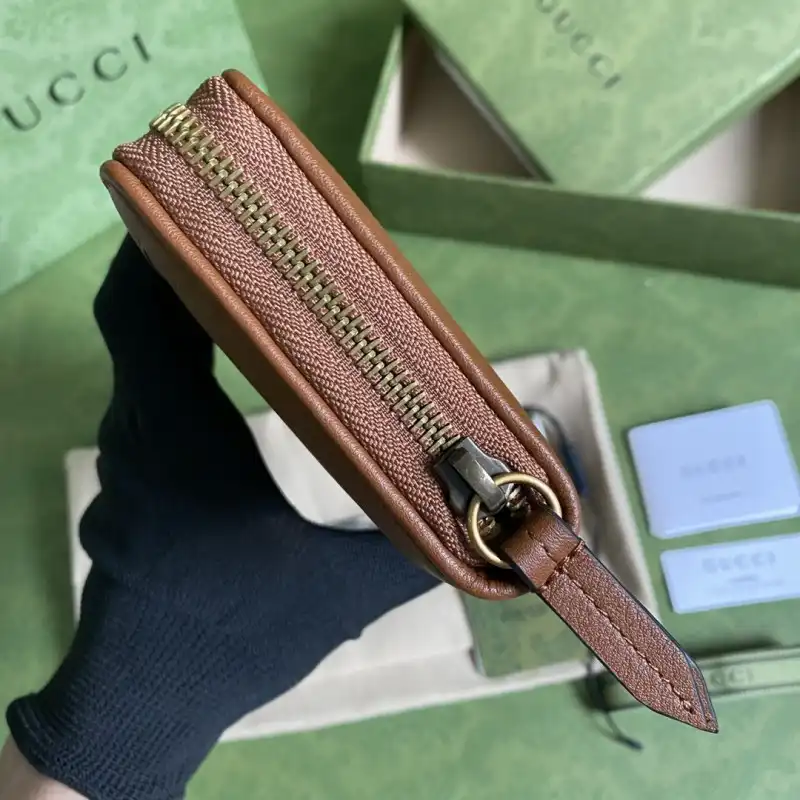 G*u*i s bags 2108ya0065