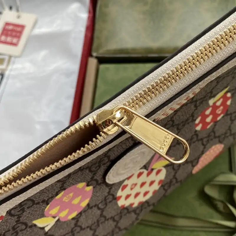 G*u*i s bags 2108ya0077