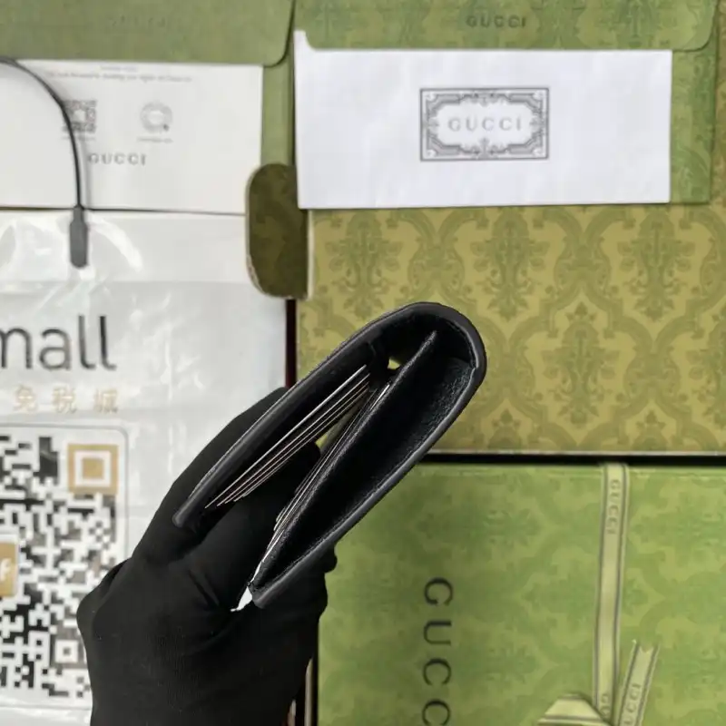 G*u*i s bags 2108ya0092