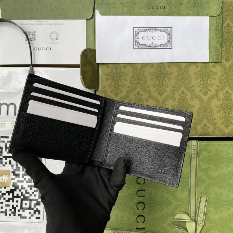 G*u*i s bags 2108ya0093