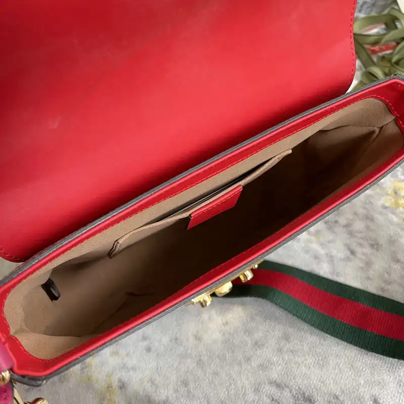 G*u*i bag 2201dj0054