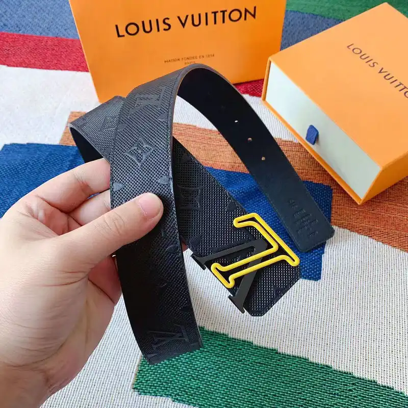 LV Belts 2201XA0076