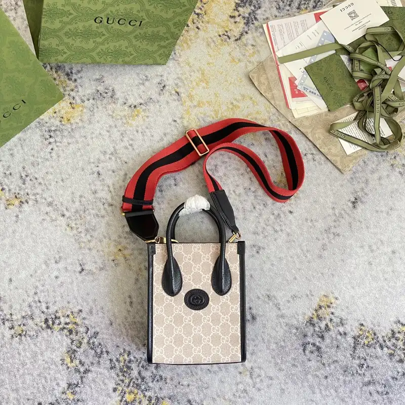 G*u*i bag 2212dj0035