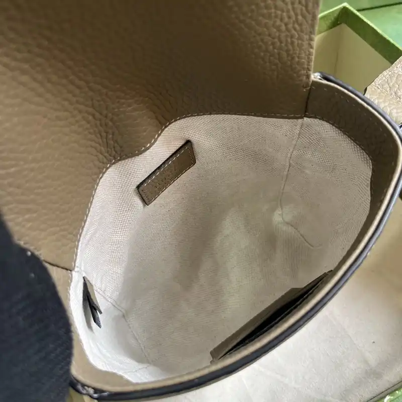 G*u*i bags 2312ya0127