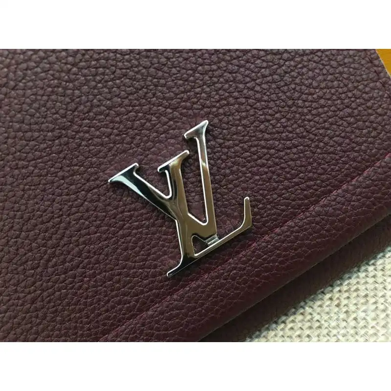 LV Bags 19T1L0323