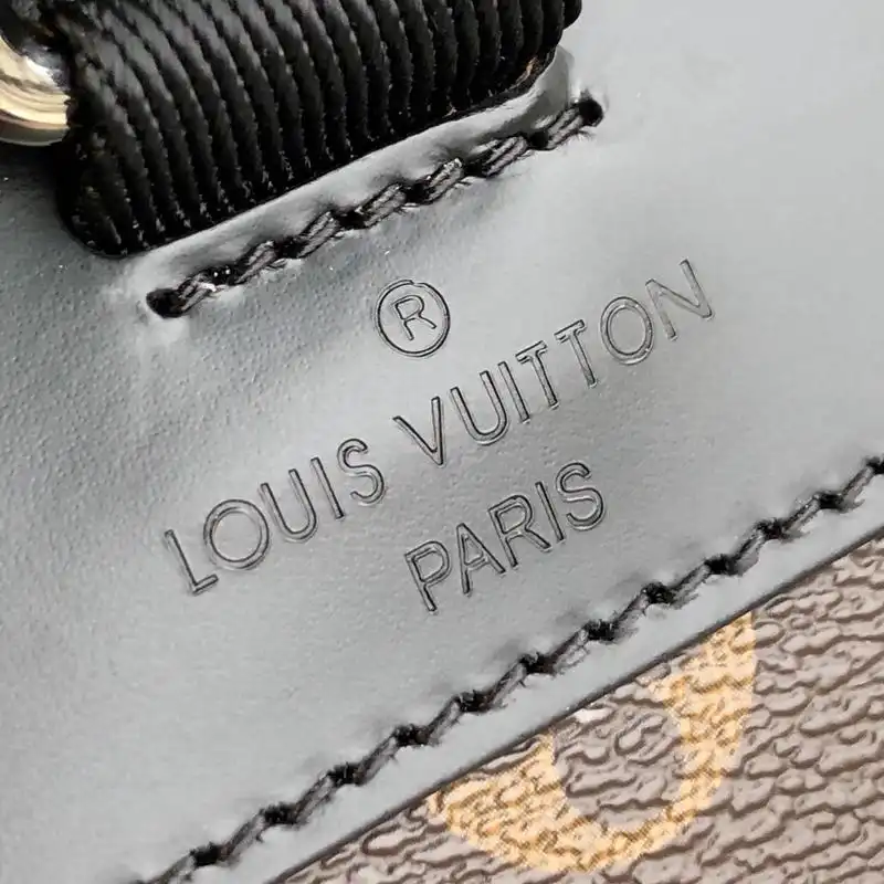 LV Bags 19T1L0692