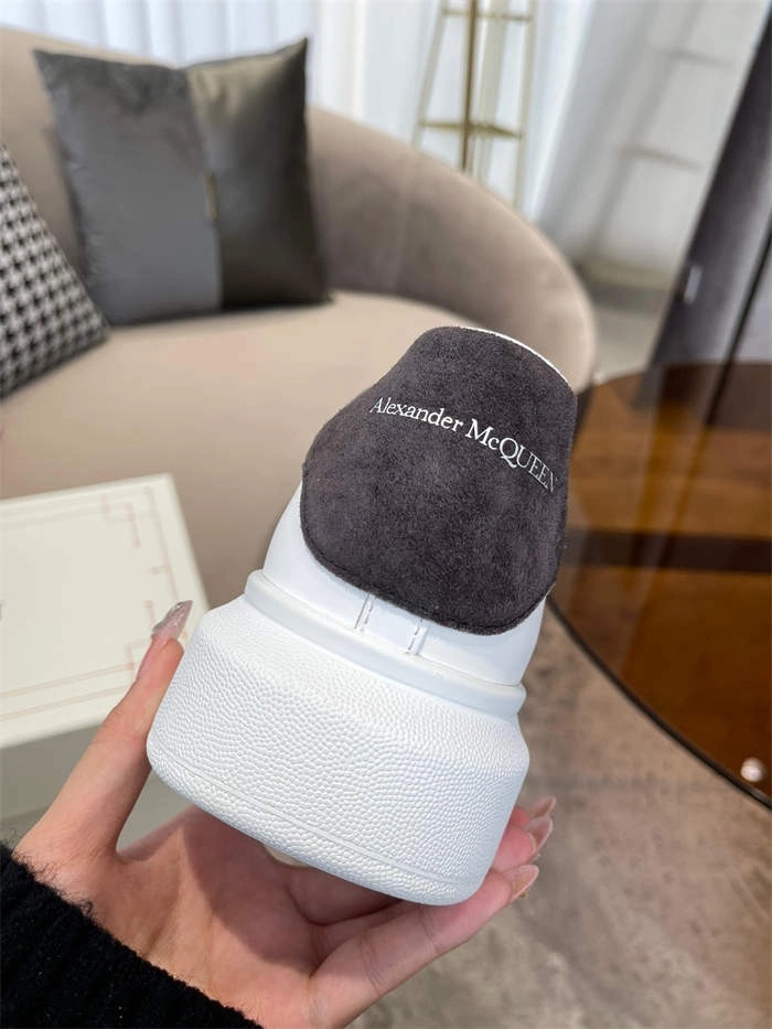 Alexander McQueen Oversized Lightweight 2573