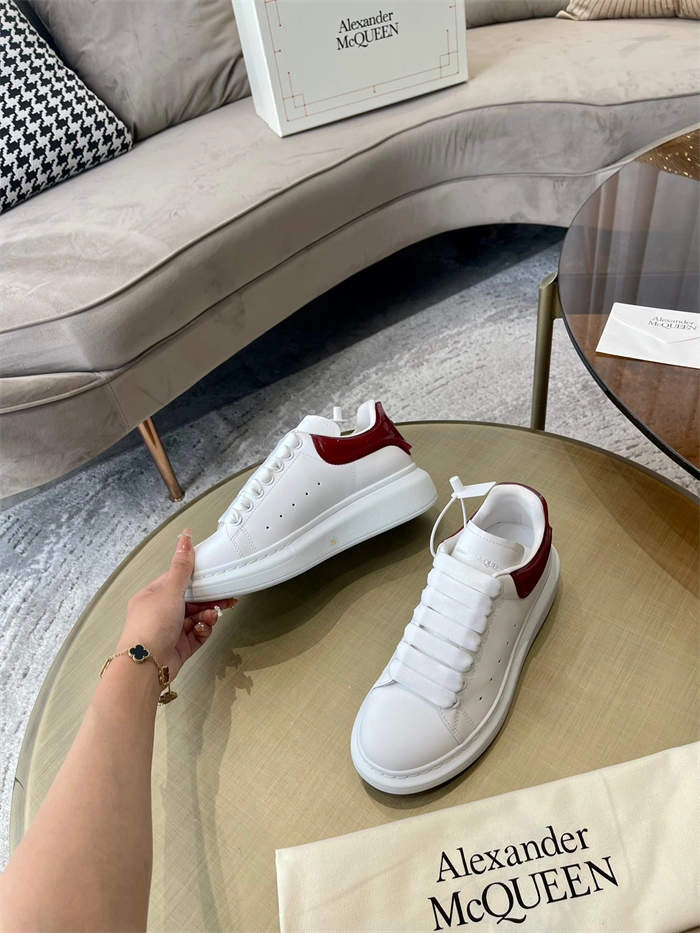 UrbanChic Alexander McQueen Oversized 2577