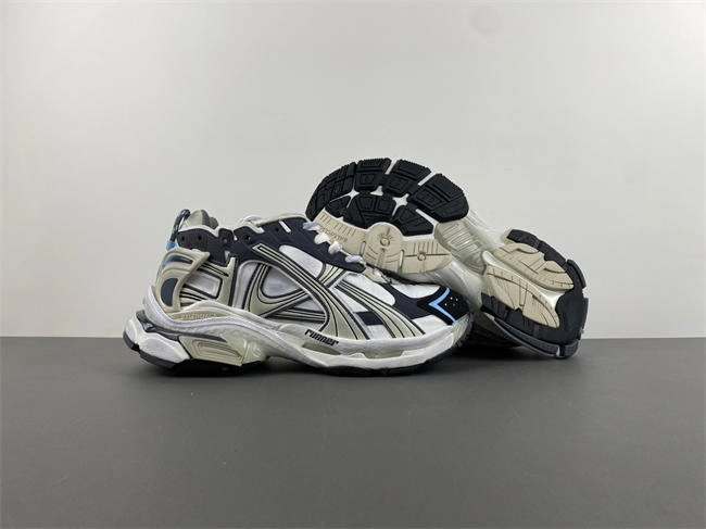 TechFriendly Balenciaga  772774-W3RNY- 4294