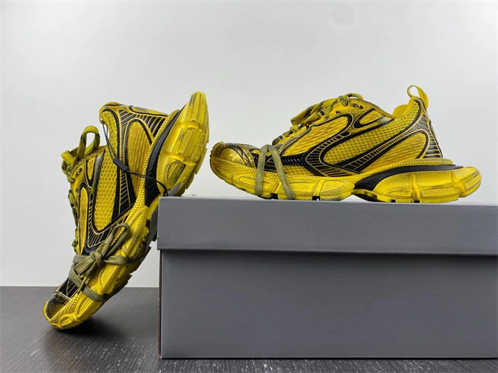 Balenciaga 3XL Yellow 734734 W3XL2 WeatherProof 4384