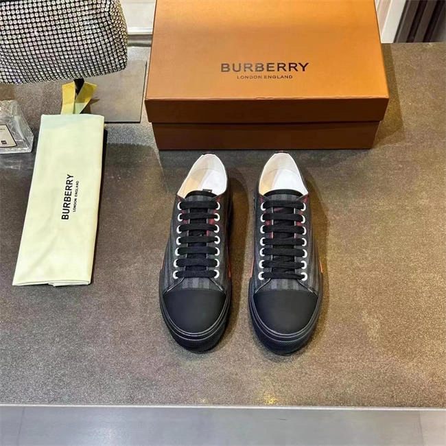 Burberry Sneaker Practical 2616