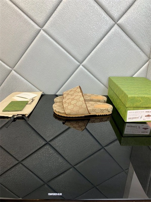 Sleek Gocci Slipper 5751