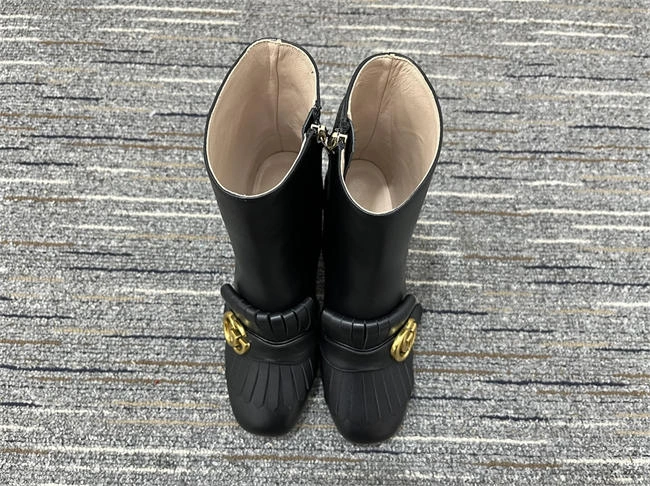 lightweight G*u*i boot women 530