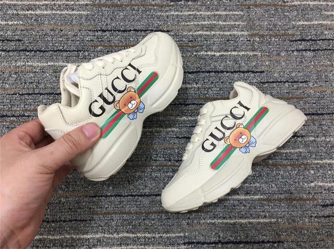 G*u*i rhyton sneaker easymatch 242