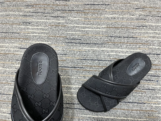 trendsetting G*u*i slide 413