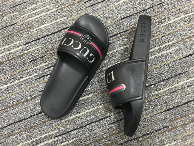 breathable G*u*i slide 374