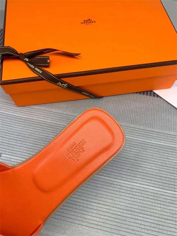 WellDesigned H Slipper 2344