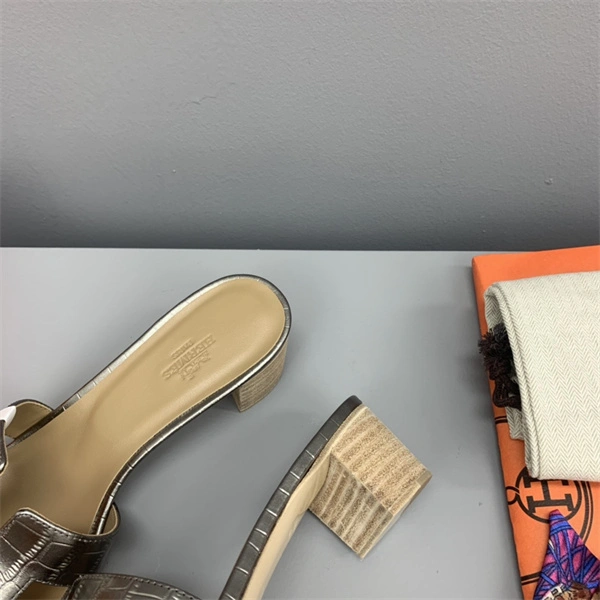 H Slipper Unisex 2365