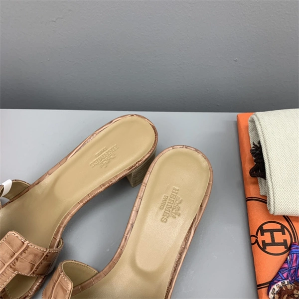 H Slipper Unisex 2365