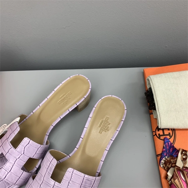 Timeless H Slipper 2385