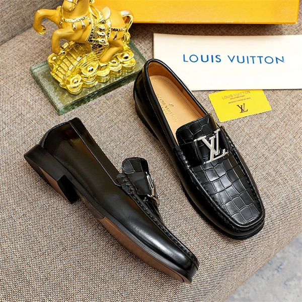 UrbanChic Lv Loafer 1887