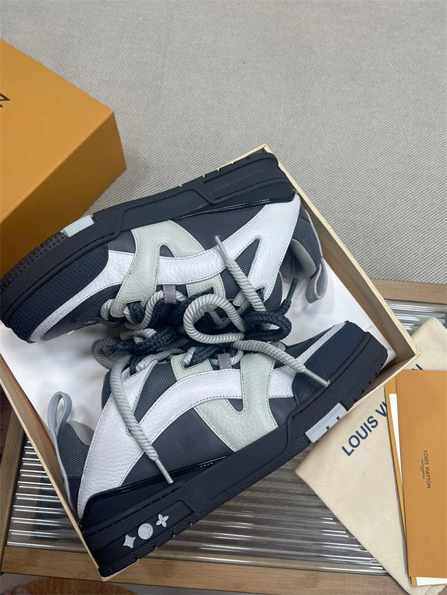 Lv Trainer Sneaker Contemporary 2094