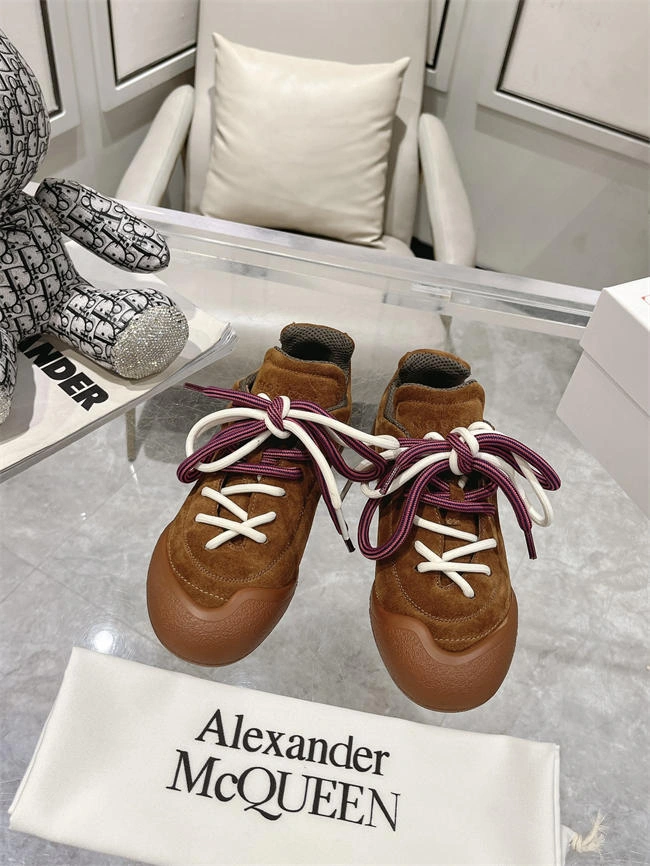 McQueen Sneaker Original 2485