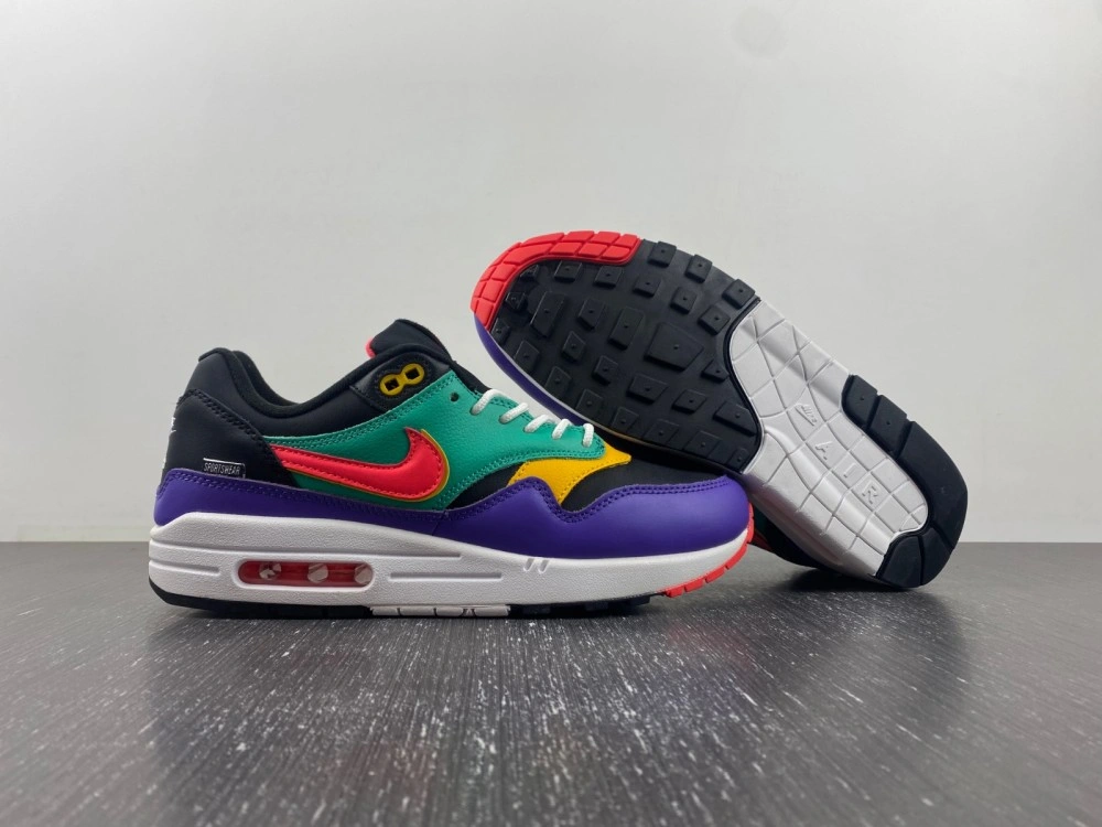 Nike Air Max 1Windbreaker  AO1021- WeatherProof 5173