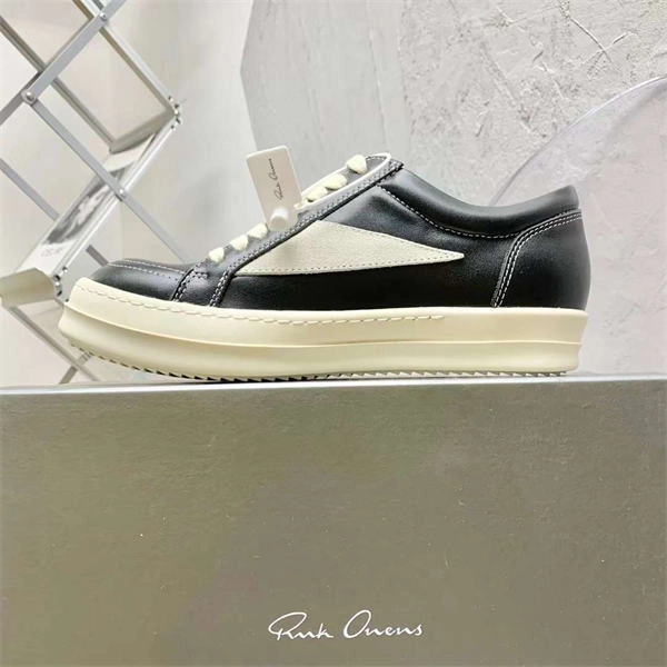 Trendsetting Rick Owens Sneaker 3480