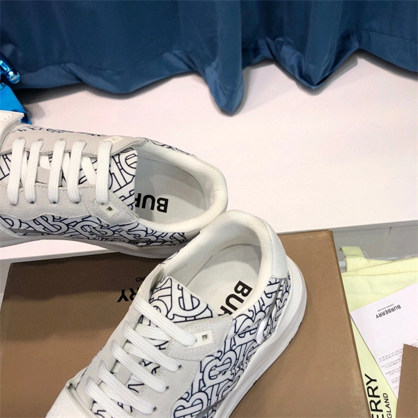 StreetReady bvrberry MJ 2639